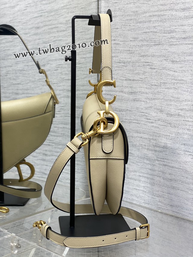 Dior专柜新款迪奥顶级原单原厂皮杏色大号经典马鞍包 djfk1090